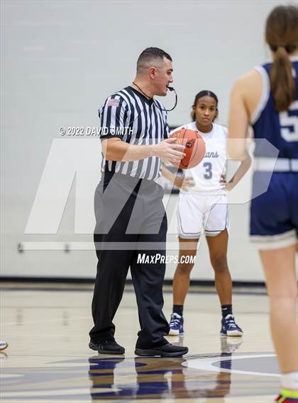 Thumbnail 1 in Blue Valley North vs Lee's Summit West - 810 Varsity Showcase photogallery.