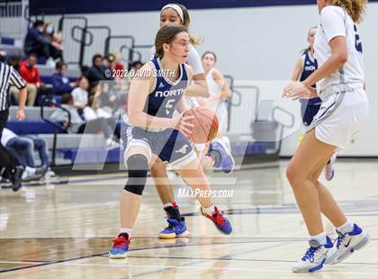 Thumbnail 3 in Blue Valley North vs Lee's Summit West - 810 Varsity Showcase photogallery.