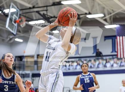 Thumbnail 1 in Blue Valley North vs Lee's Summit West - 810 Varsity Showcase photogallery.