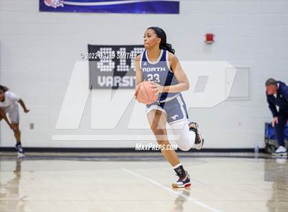 Thumbnail 2 in Blue Valley North vs Lee's Summit West - 810 Varsity Showcase photogallery.
