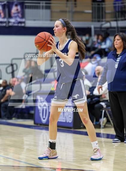 Thumbnail 1 in Blue Valley North vs Lee's Summit West - 810 Varsity Showcase photogallery.