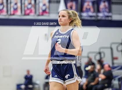 Thumbnail 1 in Blue Valley North vs Lee's Summit West - 810 Varsity Showcase photogallery.