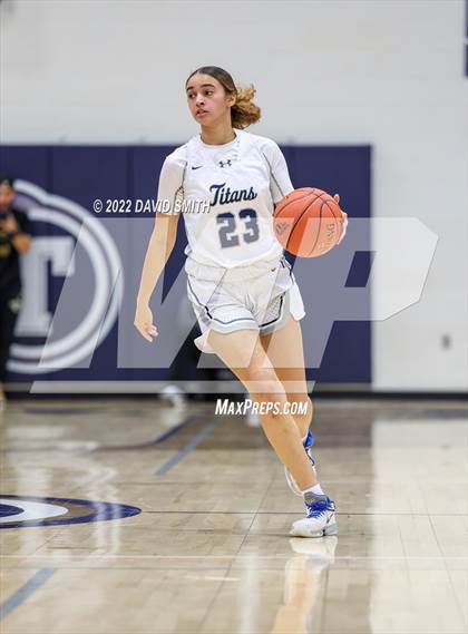 Thumbnail 3 in Blue Valley North vs Lee's Summit West - 810 Varsity Showcase photogallery.