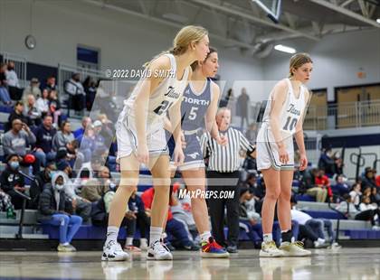 Thumbnail 3 in Blue Valley North vs Lee's Summit West - 810 Varsity Showcase photogallery.