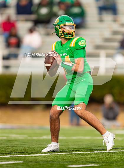 Thumbnail 1 in Dutch Fork vs Summerville (SCHSL 5A Div. 1 Final) photogallery.