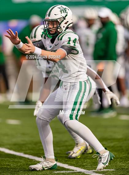 Thumbnail 2 in Dutch Fork vs Summerville (SCHSL 5A Div. 1 Final) photogallery.