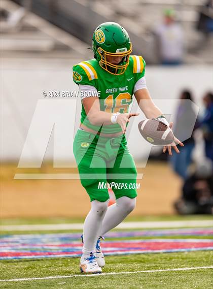 Thumbnail 2 in Dutch Fork vs Summerville (SCHSL 5A Div. 1 Final) photogallery.