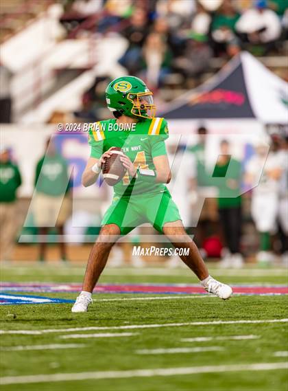 Thumbnail 1 in Dutch Fork vs Summerville (SCHSL 5A Div. 1 Final) photogallery.
