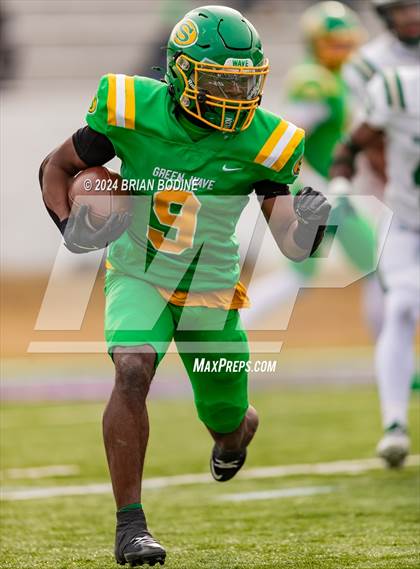 Thumbnail 2 in Dutch Fork vs Summerville (SCHSL 5A Div. 1 Final) photogallery.