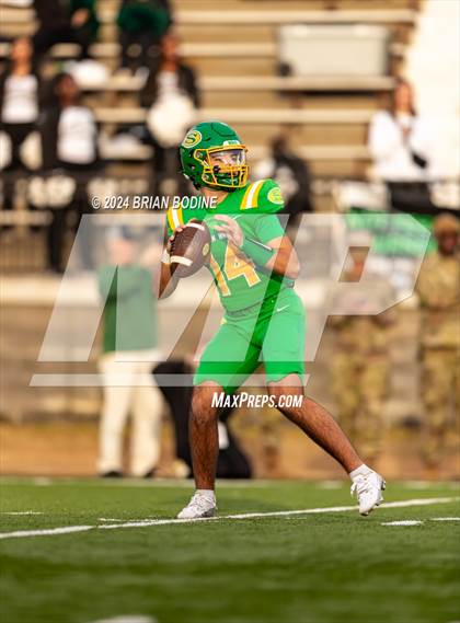 Thumbnail 1 in Dutch Fork vs Summerville (SCHSL 5A Div. 1 Final) photogallery.