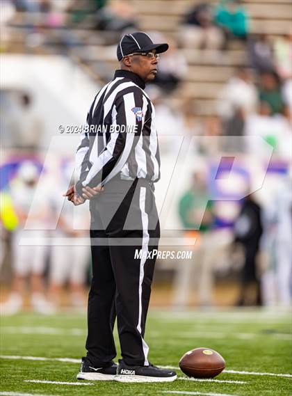 Thumbnail 1 in Dutch Fork vs Summerville (SCHSL 5A Div. 1 Final) photogallery.
