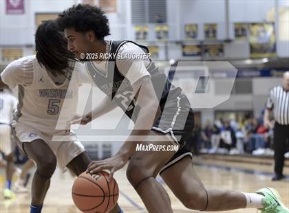 Thumbnail 3 in Bolingbrook vs. Vashon (Bank Of O'Fallon Shootout) photogallery.