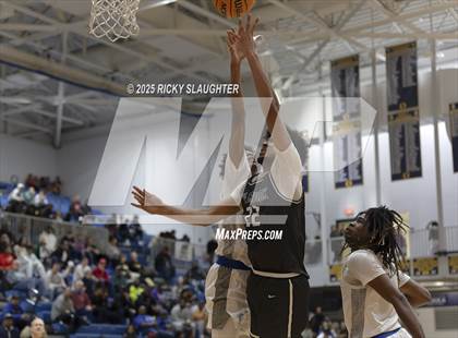Thumbnail 2 in Bolingbrook vs. Vashon (Bank Of O'Fallon Shootout) photogallery.