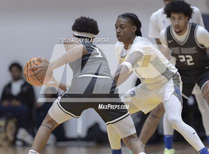 Thumbnail 3 in Bolingbrook vs. Vashon (Bank Of O'Fallon Shootout) photogallery.