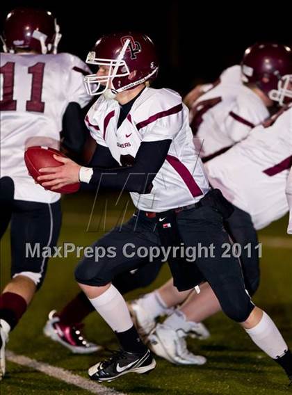 Thumbnail 3 in Binghamton vs. Orchard Park (NYSPHSAA Class AA Semifinal) photogallery.