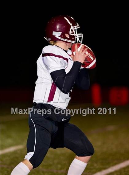Thumbnail 1 in Binghamton vs. Orchard Park (NYSPHSAA Class AA Semifinal) photogallery.