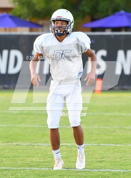 Thumbnail 2 in Northwest Christian vs. St. Mary's (Scrimmage) photogallery.