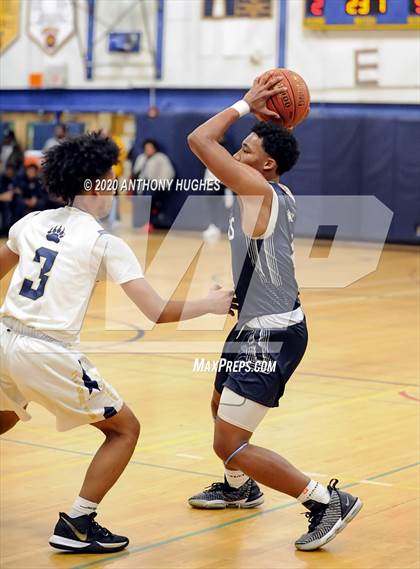Thumbnail 1 in Baldwin vs. Plainview JFK (Section VIII Class AA Quarterfinal Playoff ) photogallery.