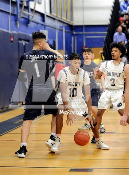 Thumbnail 2 in Baldwin vs. Plainview JFK (Section VIII Class AA Quarterfinal Playoff ) photogallery.