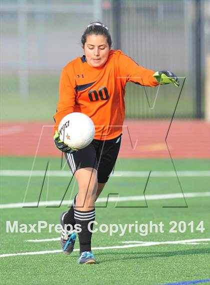 Thumbnail 1 in Highland Park vs. Waxahachie (UIL 4A Region 2 Semifinal) photogallery.