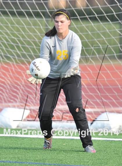 Thumbnail 2 in Highland Park vs. Waxahachie (UIL 4A Region 2 Semifinal) photogallery.