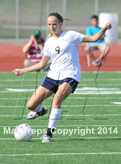Thumbnail 3 in Highland Park vs. Waxahachie (UIL 4A Region 2 Semifinal) photogallery.