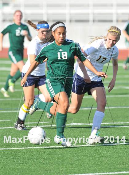 Thumbnail 3 in Highland Park vs. Waxahachie (UIL 4A Region 2 Semifinal) photogallery.