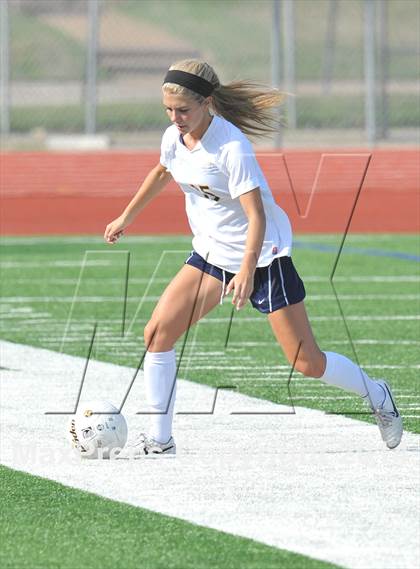 Thumbnail 2 in Highland Park vs. Waxahachie (UIL 4A Region 2 Semifinal) photogallery.