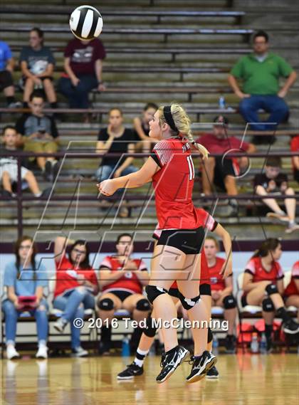 Thumbnail 2 in Clarksville @ Morrilton photogallery.