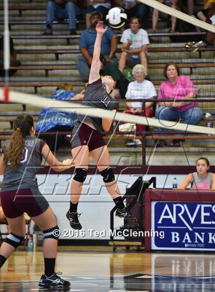 Thumbnail 3 in Clarksville @ Morrilton photogallery.