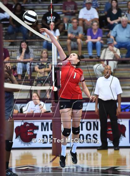 Thumbnail 2 in Clarksville @ Morrilton photogallery.