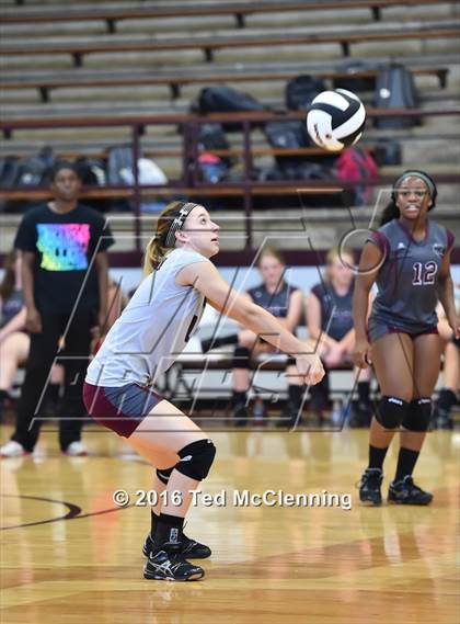 Thumbnail 3 in Clarksville @ Morrilton photogallery.