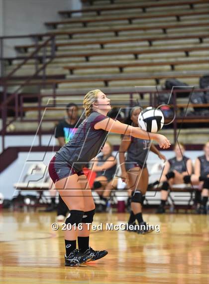 Thumbnail 3 in Clarksville @ Morrilton photogallery.