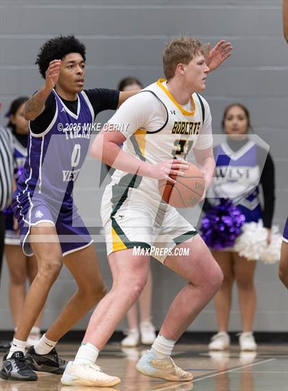 Thumbnail 1 in West @ Basehor-Linwood photogallery.