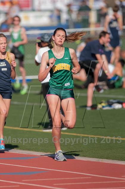 Thumbnail 3 in 2013 Ventura Invitational Girls FR/SH 4X1600 Relay photogallery.