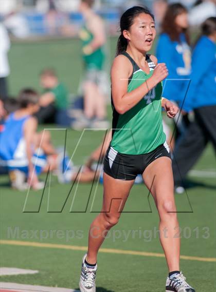 Thumbnail 3 in 2013 Ventura Invitational Girls FR/SH 4X1600 Relay photogallery.