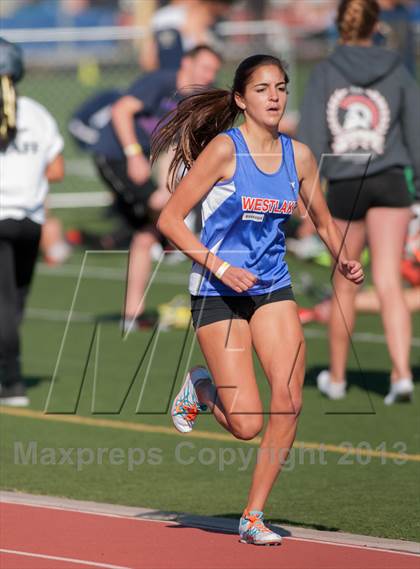 Thumbnail 3 in 2013 Ventura Invitational Girls FR/SH 4X1600 Relay photogallery.