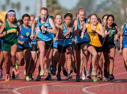 Thumbnail 2 in 2013 Ventura Invitational Girls FR/SH 4X1600 Relay photogallery.