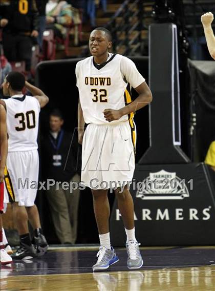Thumbnail 3 in Lutheran vs. Bishop O'Dowd (CIF State D3 Final) photogallery.