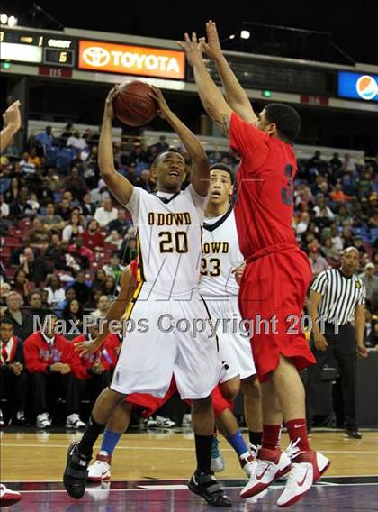Thumbnail 3 in Lutheran vs. Bishop O'Dowd (CIF State D3 Final) photogallery.