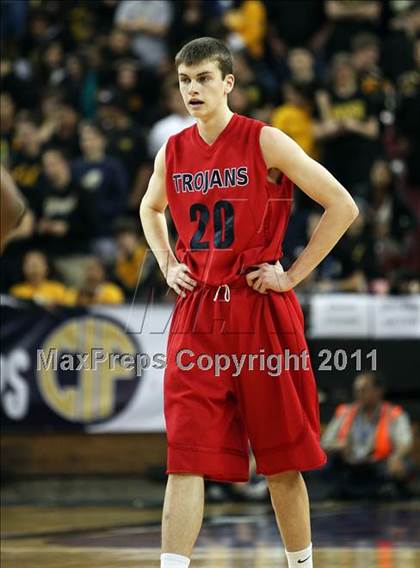 Thumbnail 3 in Lutheran vs. Bishop O'Dowd (CIF State D3 Final) photogallery.