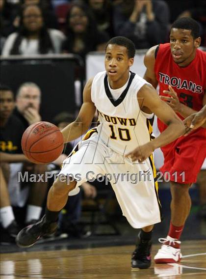 Thumbnail 2 in Lutheran vs. Bishop O'Dowd (CIF State D3 Final) photogallery.