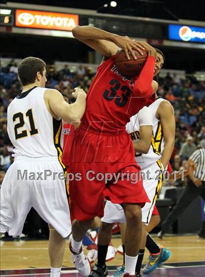 Thumbnail 1 in Lutheran vs. Bishop O'Dowd (CIF State D3 Final) photogallery.