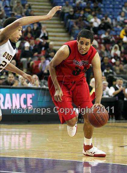Thumbnail 1 in Lutheran vs. Bishop O'Dowd (CIF State D3 Final) photogallery.