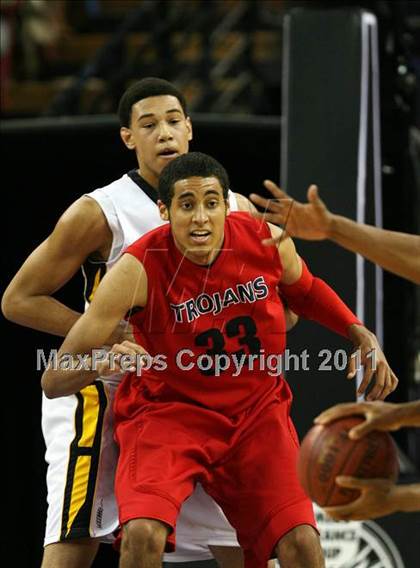 Thumbnail 3 in Lutheran vs. Bishop O'Dowd (CIF State D3 Final) photogallery.