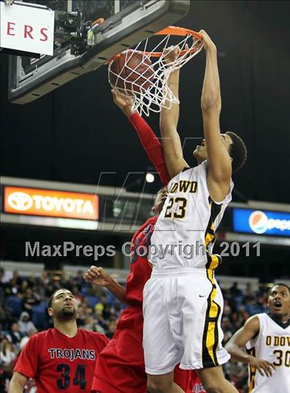 Thumbnail 1 in Lutheran vs. Bishop O'Dowd (CIF State D3 Final) photogallery.
