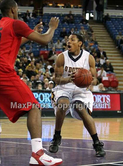 Thumbnail 1 in Lutheran vs. Bishop O'Dowd (CIF State D3 Final) photogallery.