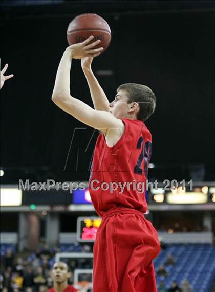 Thumbnail 3 in Lutheran vs. Bishop O'Dowd (CIF State D3 Final) photogallery.