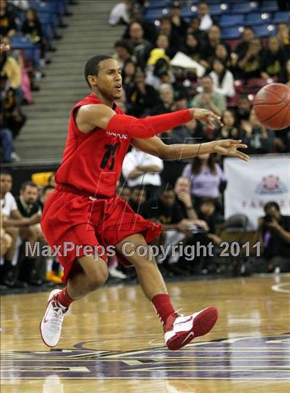 Thumbnail 2 in Lutheran vs. Bishop O'Dowd (CIF State D3 Final) photogallery.