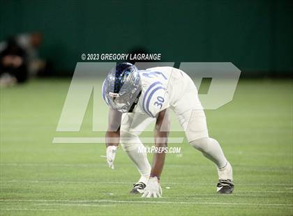 Thumbnail 1 in Byron Nelson vs Southlake Carroll (UIL 6A Football Regional Quarterfinals) photogallery.